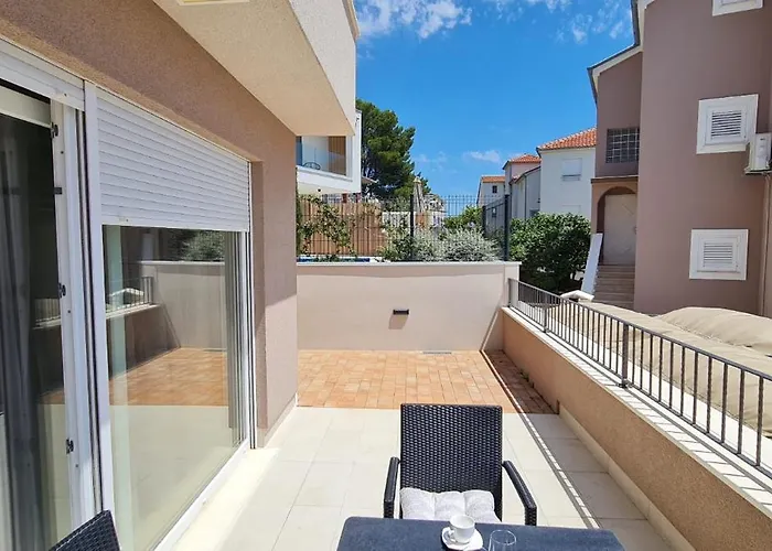 Apartman Lovor
