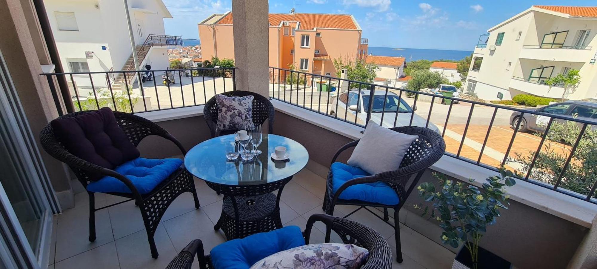 Apartman Lovor *